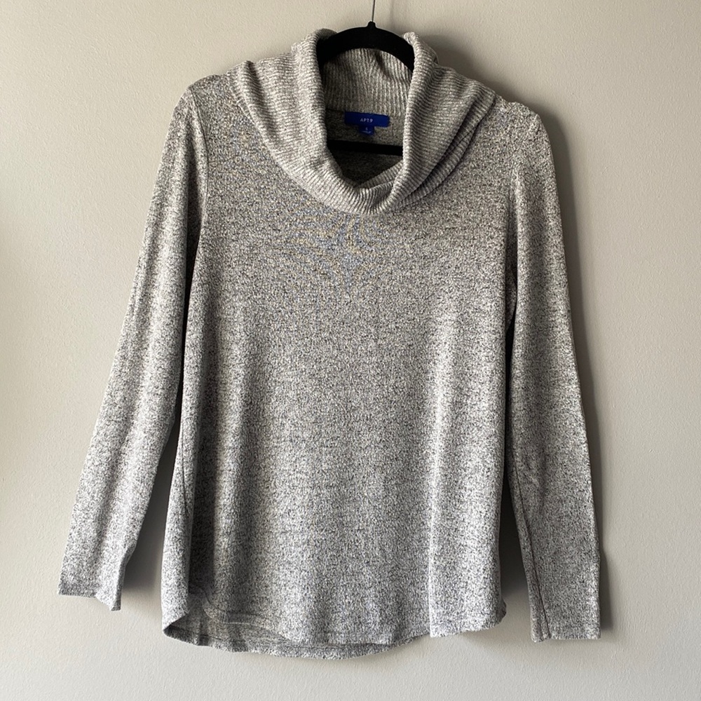 Apt 9 - long sleeve lightweight turtle neck sweater